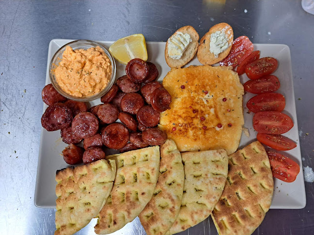 Αυθεντικο, πρατηριο αρτου και γλυκου - Λιβαδειά