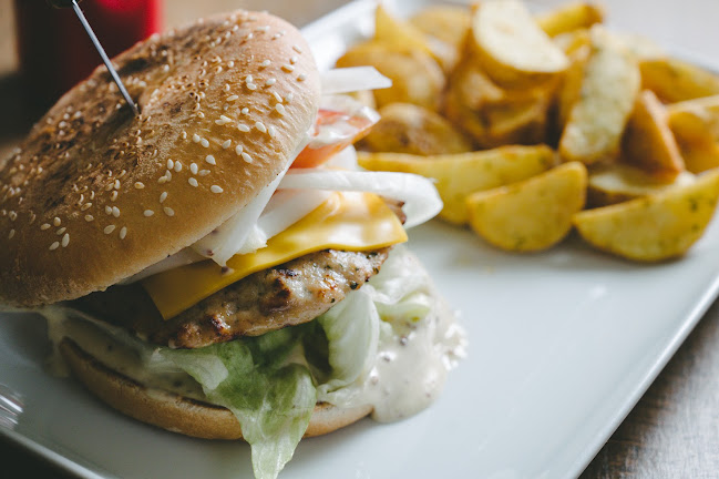 Opinii despre Hero burger's în Πτολεμαΐδα - Γαστρονομία και φιλοξενία