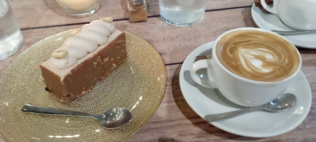 Comentarii opinii despre Skoufos Pastry & Bakery