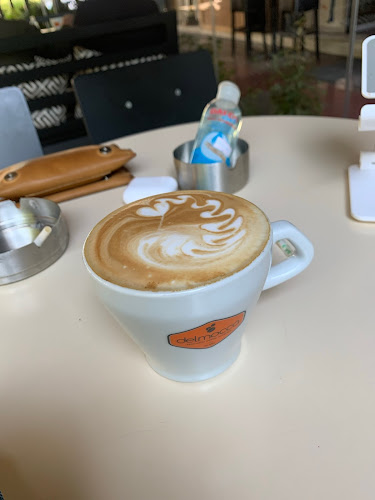 TRANSIT - Γαστρονομία και φιλοξενία