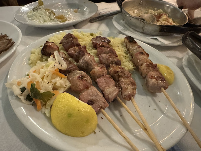 Opinii despre Ουζερί Τσινάρι în Θεσσαλονίκη - Γαστρονομία και φιλοξενία