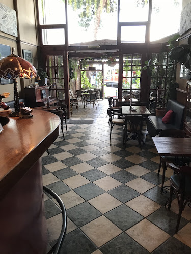 Opinii despre Ethno Cafe în Αίγιο - Γαστρονομία και φιλοξενία