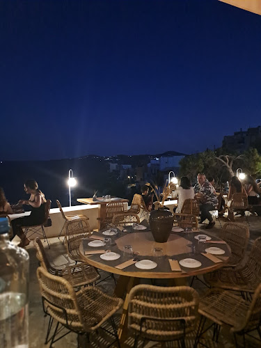 Opinii despre San Michali Food &Culture în Ερμούπολη - Γαστρονομία και φιλοξενία