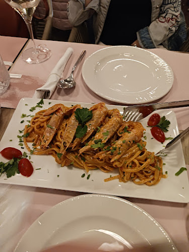 Νικηφόρου Μανδηλαρά 9, Ρόδος 851 00