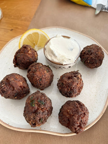 Comentarii opinii despre Taverna Petros