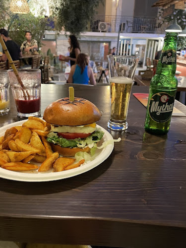 Comentarii opinii despre Ubuntu Lounge bar