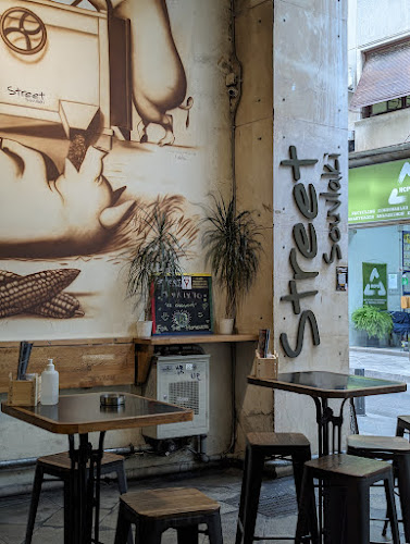 Street Souvlaki - Γαστρονομία και φιλοξενία