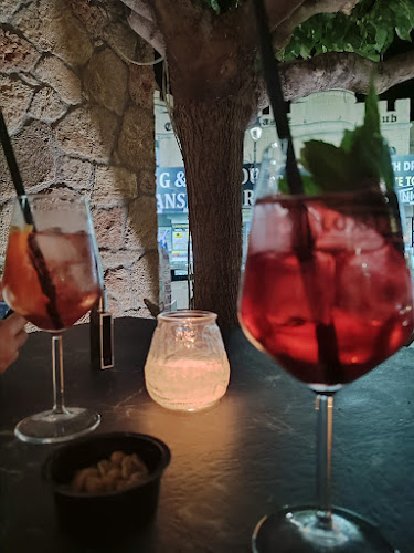 Δημοκρατίας 75, Μάλια 700 07