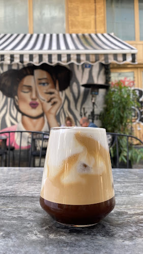 Τάκη 14, Αθήνα 105 54