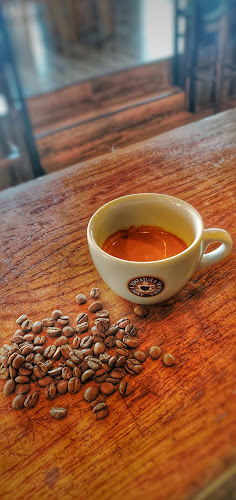 Opinii despre Isalos Coffee Bar în Λεπτοκαρυά - Γαστρονομία και φιλοξενία