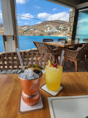 Salty Houses Pool Bar & Restaurant - Μύκονος