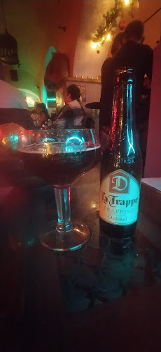 Comentarii opinii despre Rock bar ΜΕΖΑΣ