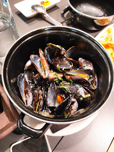 Ζέππου 15, Γλυφάδα 166 75