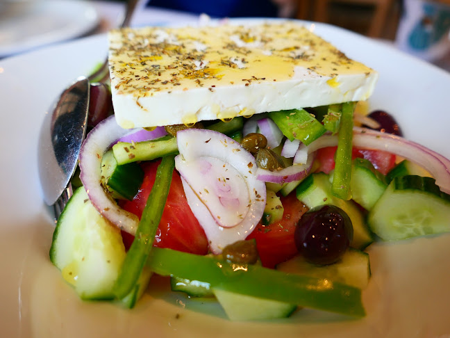 Λεωφ. Δημάρχου Αγγέλου Μεταξά 48, Γλυφάδα 166 74