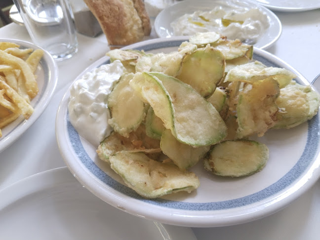 Opinii despre Άσπρο Άλογο Ουζερί-Ψαροταβέρνα în Θεσσαλονίκη - Γαστρονομία και φιλοξενία