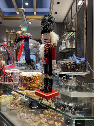 Amadeus Coffee N’ Bake