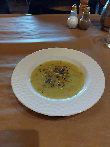 Opinii despre Στην Πόλη în Παλιο Μικρο Χωριο - Γαστρονομία και φιλοξενία