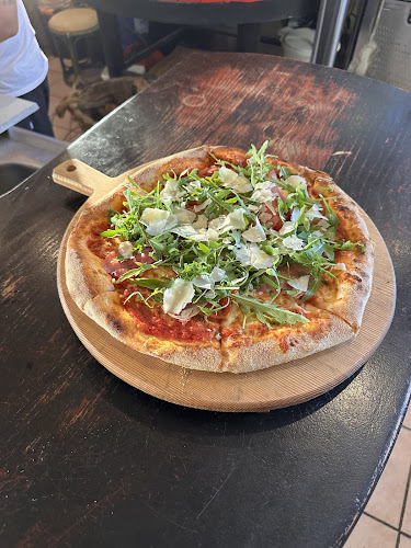 Opinii despre Christos family taverna & pizza pasta restaurant în Ρόδος - Γαστρονομία και φιλοξενία