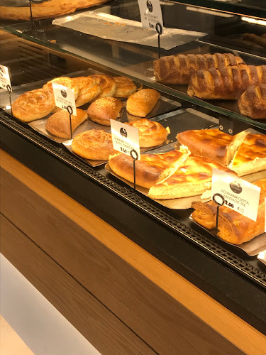 Ζουριδάκης Αρτοποιΐα-Ζαχαροπλαστική - Πιτσίδια