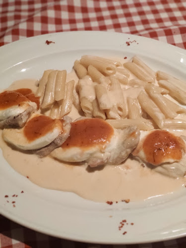 LA PIAZZA ΧΑΛΑΝΔΡΙ - Γαστρονομία και φιλοξενία