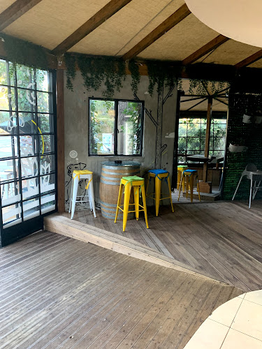 Λεωφόρος Διονύσου 109, Λεωφ. Δημοκρατίας 2, Δροσιά 145 72