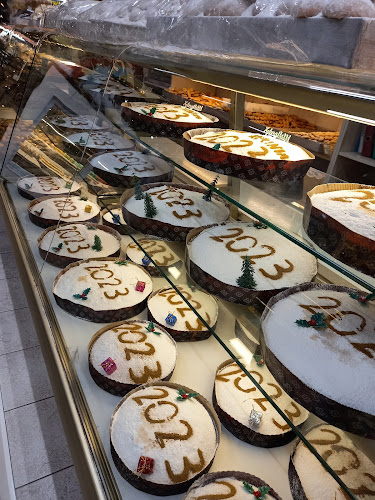 Κύπρου 125, Αθήνα 113 64