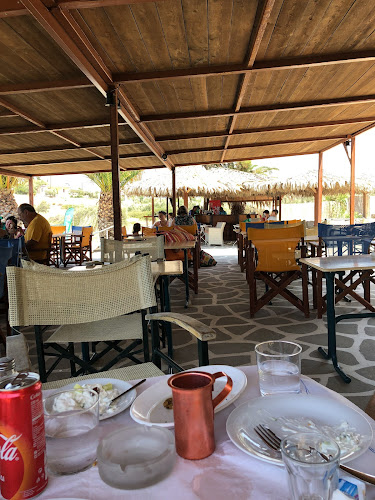 Βιανδύνη | Παραλία Καφέ - Μπαρ - Εστιατόριο