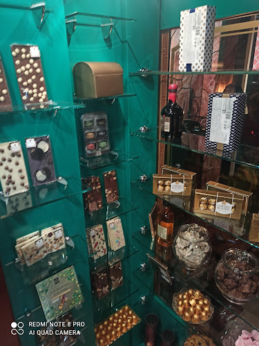 Opinii despre Xristos Patisserie Yiokotos în Σταυρός - Γαστρονομία και φιλοξενία