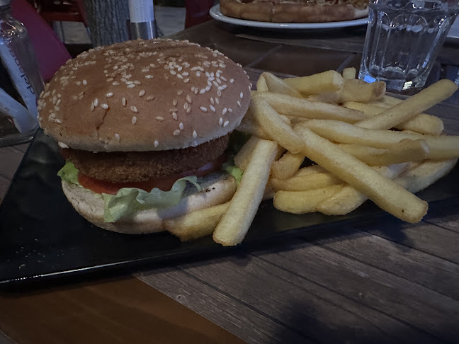 Opinii despre Mulberry's în Ανάβυσσος - Γαστρονομία και φιλοξενία