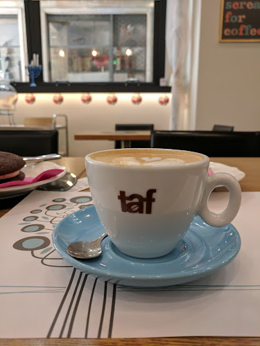 Δυο γουλιές & δυο μπουκιές - Αθήνα