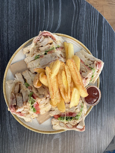 Captains All Day Bar - Γαστρονομία και φιλοξενία