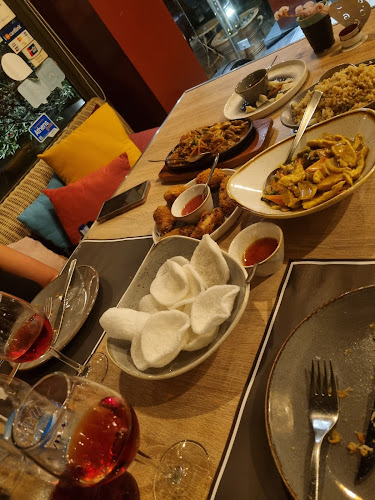 Comentarii opinii despre China's Food and Fantasy