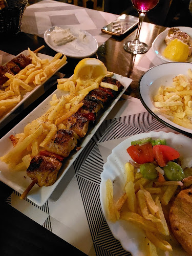 Κελάρι - Γαστρονομία και φιλοξενία