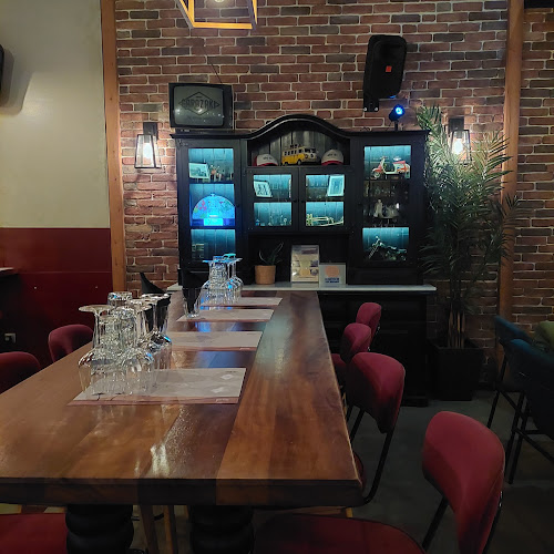 Opinii despre Garazaki în Γέρακας - Γαστρονομία και φιλοξενία