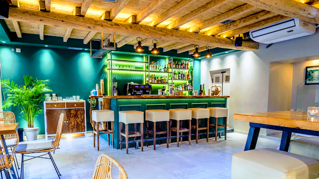 Καφετέρια Local