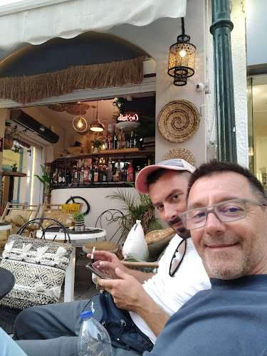 Comentarii opinii despre Parrot cocktail & burgers