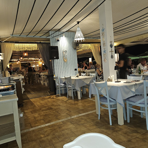 Roxannes - Γαστρονομία και φιλοξενία