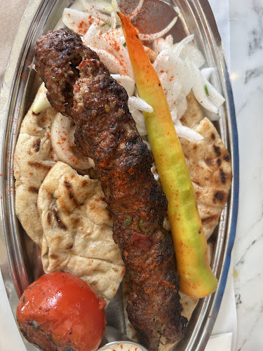 Θεσσαλονίκης 25, Γέρακας 153 44