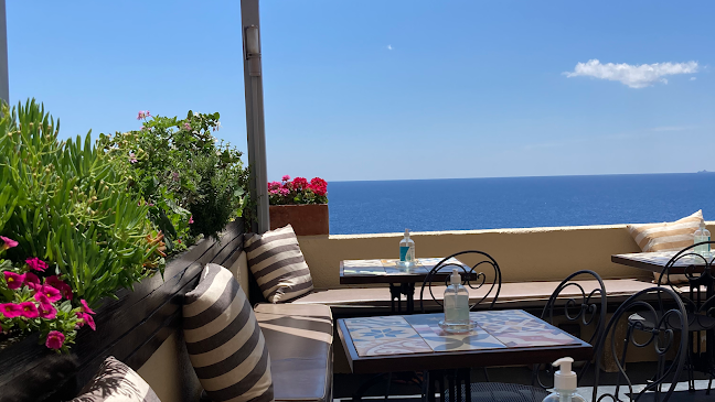 Emvasis Cafe - Cocktail Bar/Εμβασις