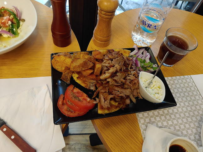 Ionos Plaka - Γαστρονομία και φιλοξενία