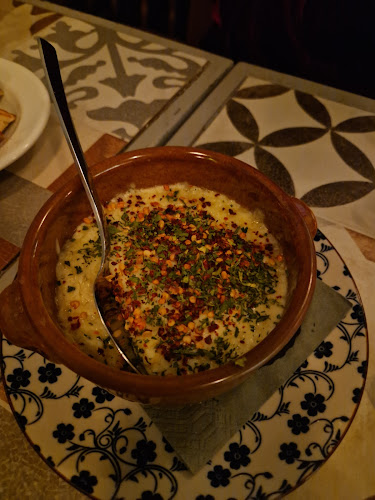 Το Μασάλι - Γαστρονομία και φιλοξενία