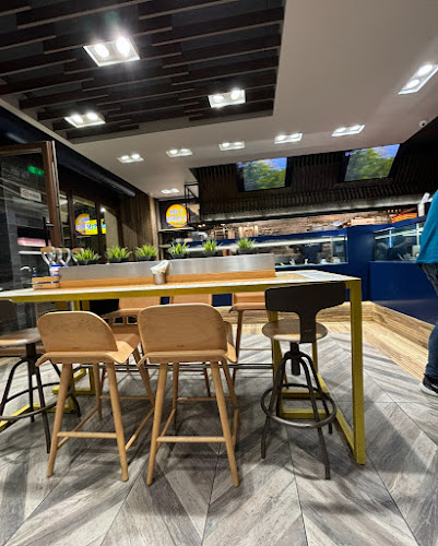 Ντερλίσιμο - Γαστρονομία και φιλοξενία