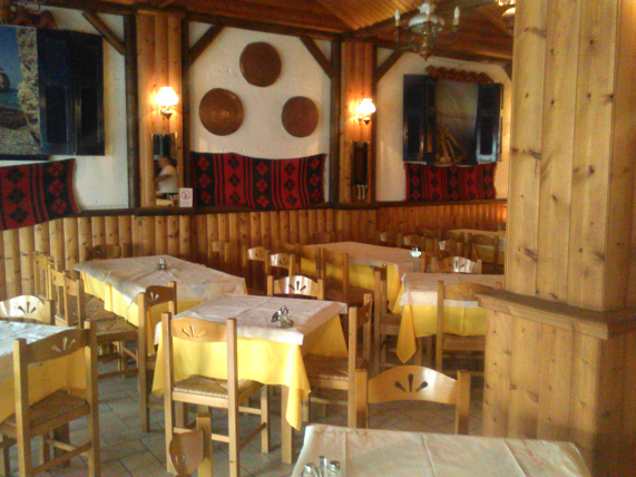 Opinii despre ΨΑΡΟΤΑΒΕΡΝΑ ΜΠΕΚΑΤΩΡΟΥ ΑΜΦΙΛΟΧΙΑ,TABERNA AMFILOXIA MPEKATOROS în Αμφιλοχία - Γαστρονομία και φιλοξενία