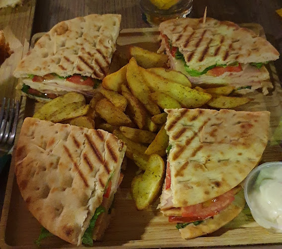 Comentarii opinii despre Monumento