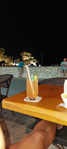 The Captain’s cafe bar - Γαστρονομία και φιλοξενία