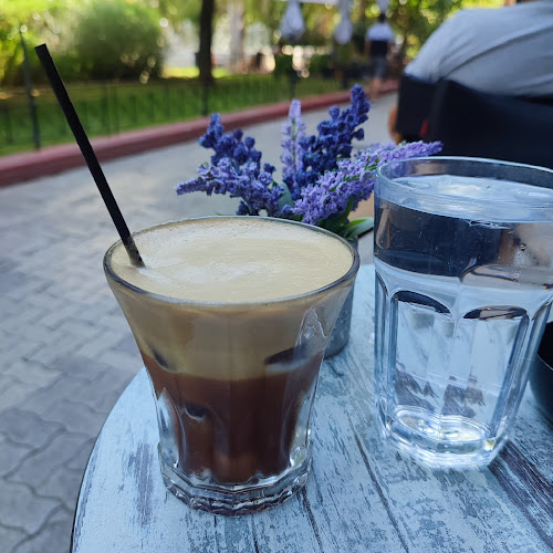 Opinii despre Cafe Bar Soulatso în Αθήνα - Γαστρονομία και φιλοξενία