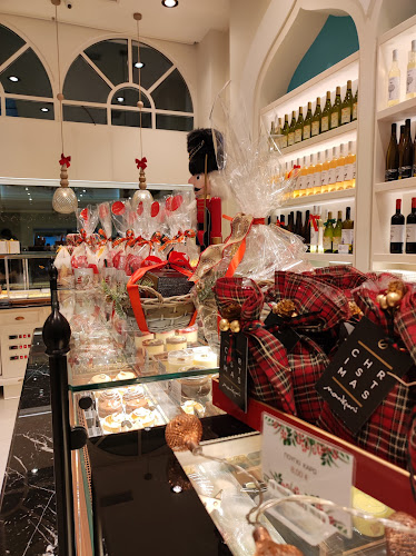 Λεωφ. Κηφισίας 162, Αθήνα 115 25