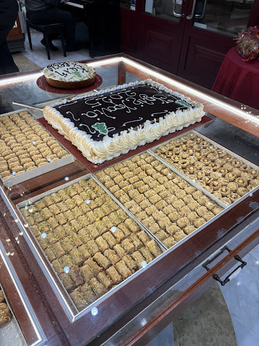 Comentarii opinii despre Ζαχαροπλαστεία Κωνσταντινίδης