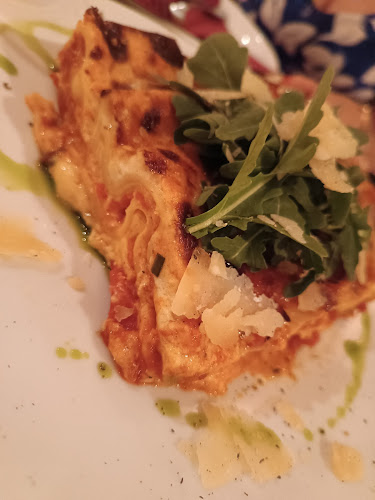 ΛΑ ΦΑΜΙΛΙΑ - Γαστρονομία και φιλοξενία