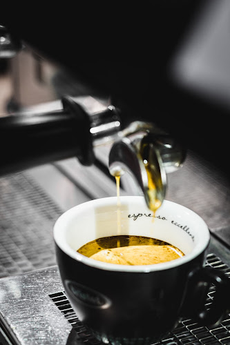 δίπλα Bp, Εθνικής Παλαιοκάστριτσας, Δουκαδες 490 83